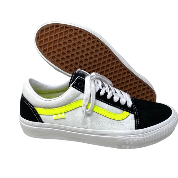 VANS Old Skool Skate Neon Sneakers Canvas Suede Black Women's Shoes VN0A5FCB6M5 - Picture 7 of 9